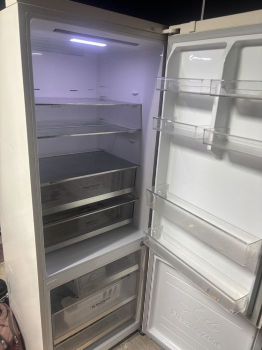 Холодильник Б/У сатылады