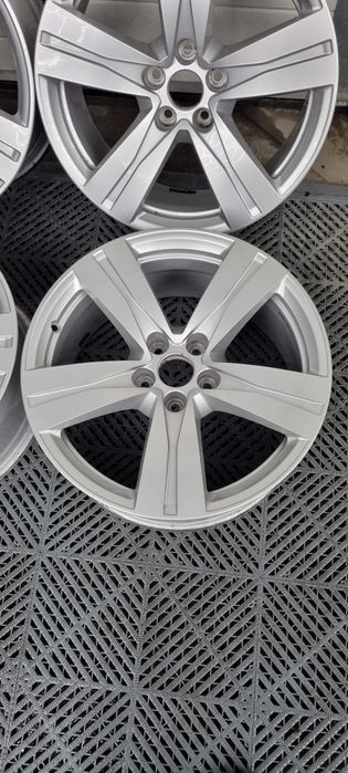 Jante Audi/Mercedes/Volkswagen 18" 5x112  8J Et25