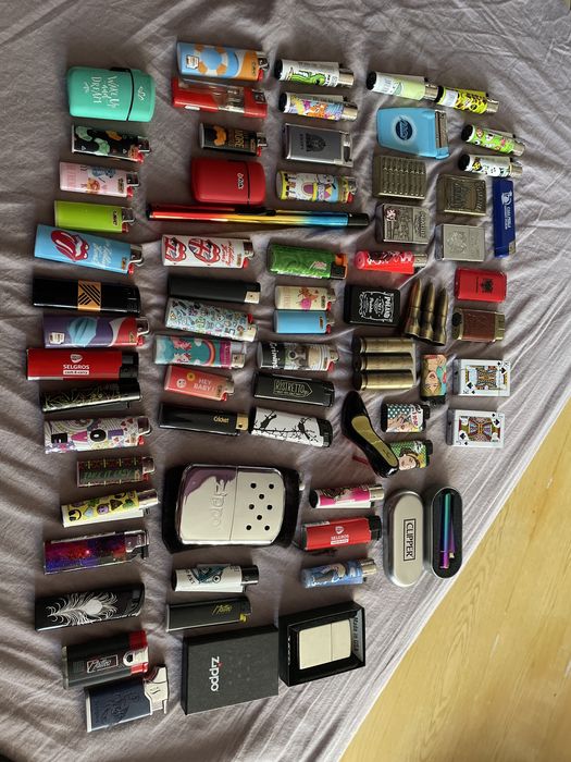 Colecție de brichete de vânzare