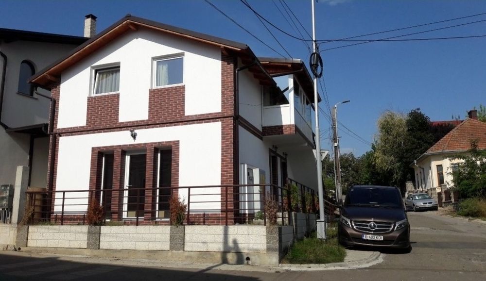 Apartament 2 dormitoare- De închiriat- zona centrala intretinerea incl