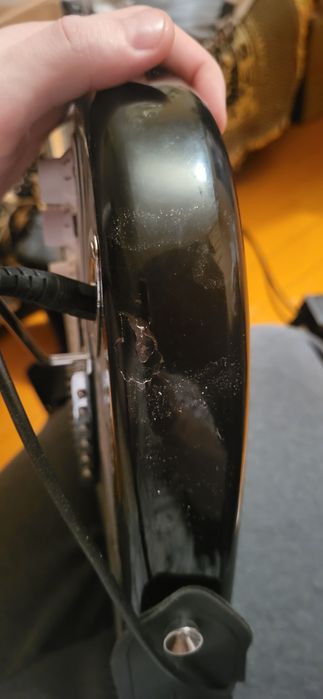 Продам электрогитару Levinson