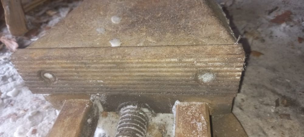 Продам тиски в рабочем состоянии