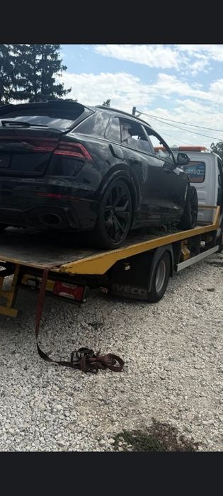 Ауди RSQ8 само на части