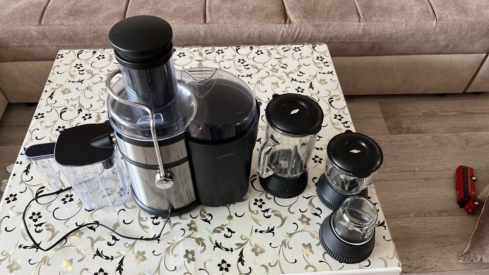 Продам Соковыжималку