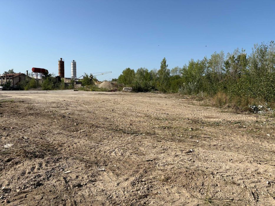 TEREN INTRAVILAN 1060 mp DAMBOVITA MALL,Targoviste,str Constructorilor