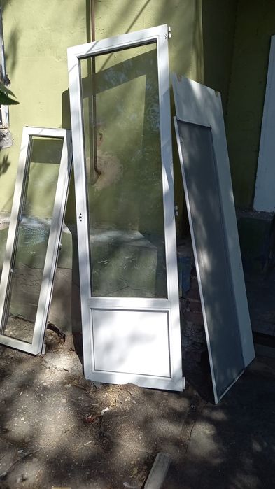 Пластиковые , окна