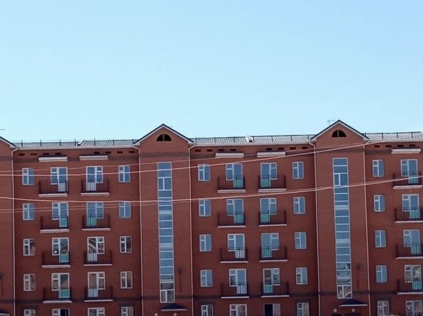 үй сатылады левый берег