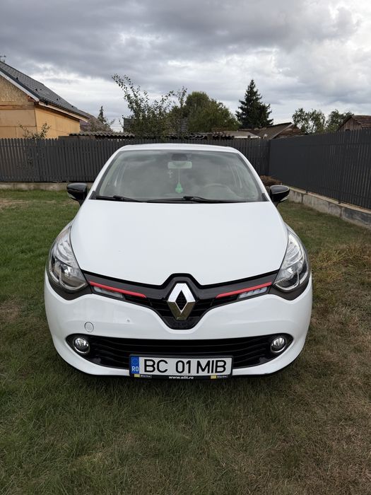 Renault Clio 4 • an fabricatie 2014 • 0,9 TCE