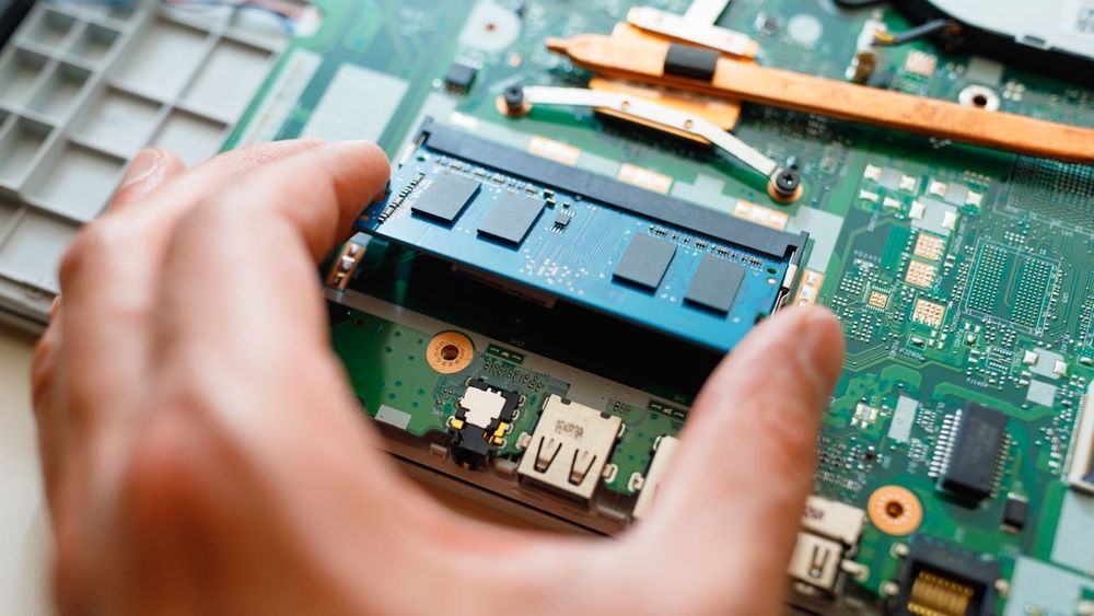 Instalare windows  (50 de lei) +Service Laptop / Pc