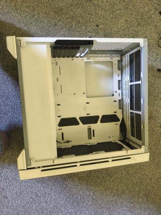 Lianli lancool one carcasa gaming pc