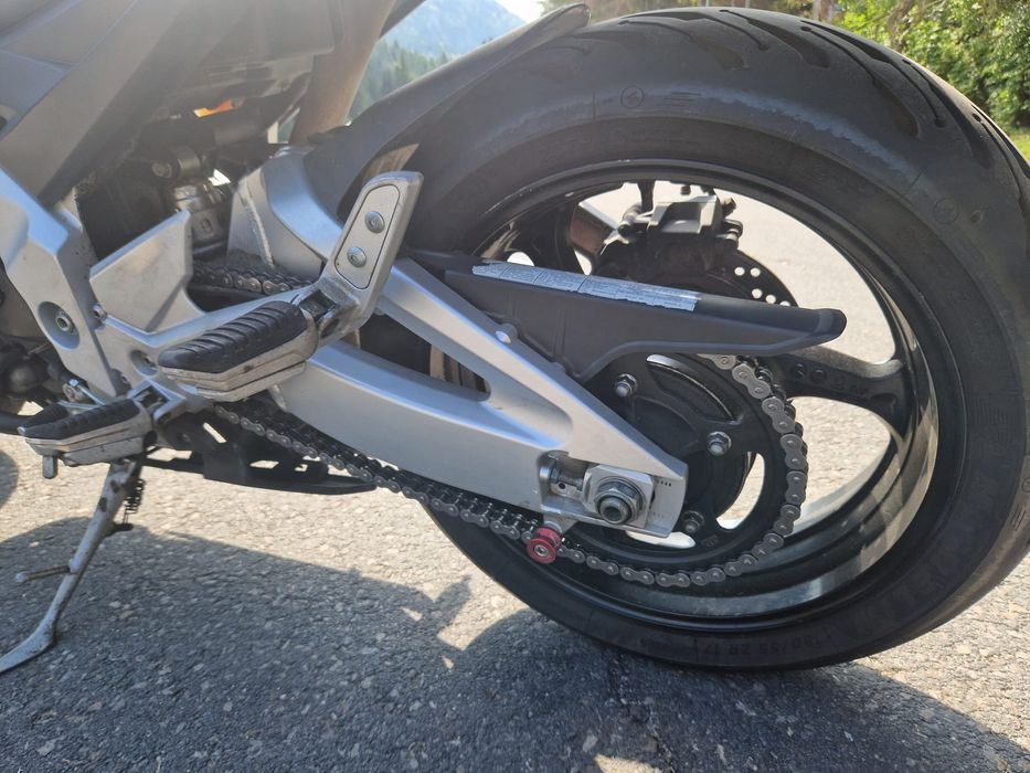 Vând motocicletă Suzuki GSR 600