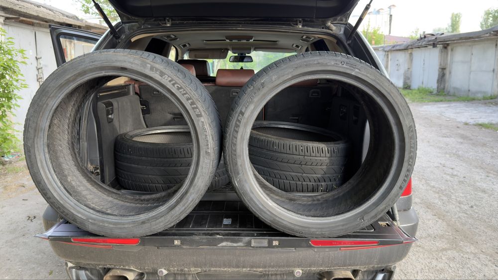 Продам резину MICHELIN Pilot R19