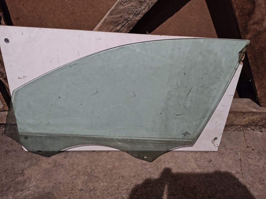 De vânzare geam stânga față, audi A4 B8