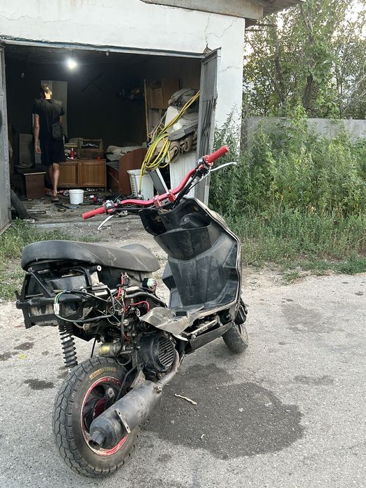 Продам мопед скутер м8
