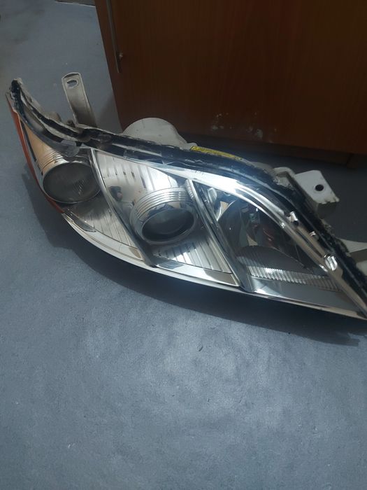 Фара тайота камри 40