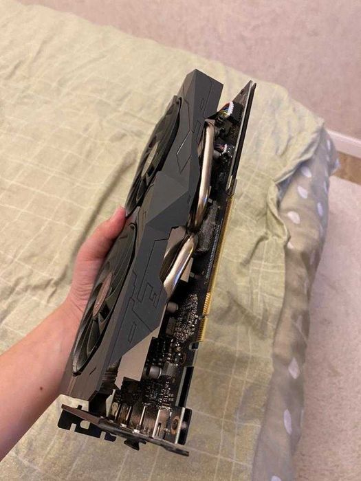 Видеокарта Asus ROG STRIX GTX 1650 SUPER