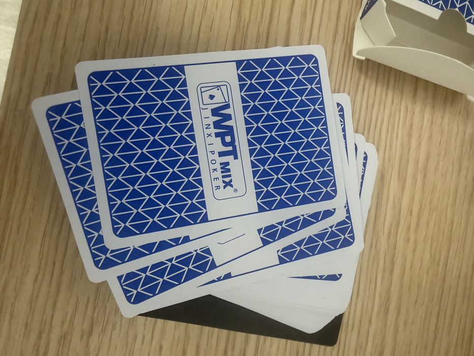 Два комплекта карти за покер WPT MIX – нови