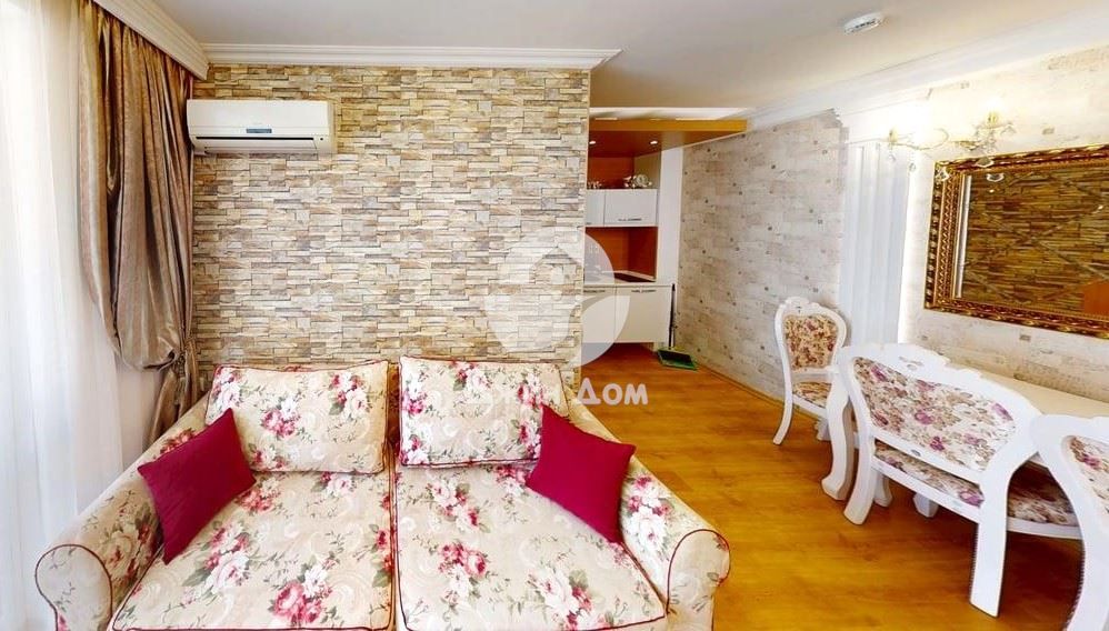 Продава се Двустаен апартамент в к.к. Слънчев бряг - 64 кв.м за 988 €/кв.м - Снимка #1