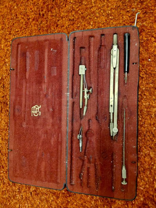 Richter &Co Pracision Комплект инструменти за чертане