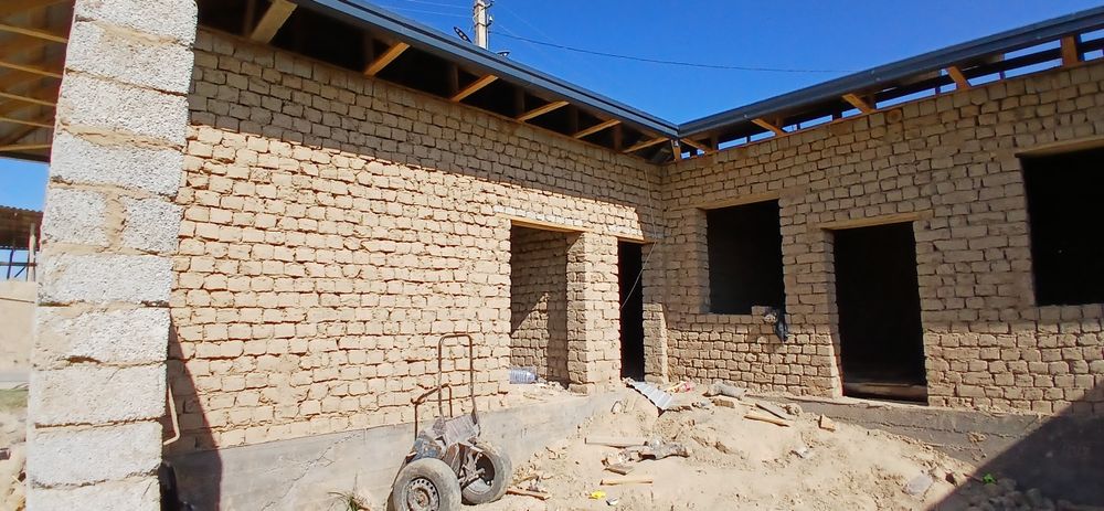 Uy sotiladi ! Pabedada