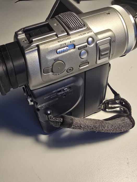 Camera Sony MiniDv DCR-PC100E