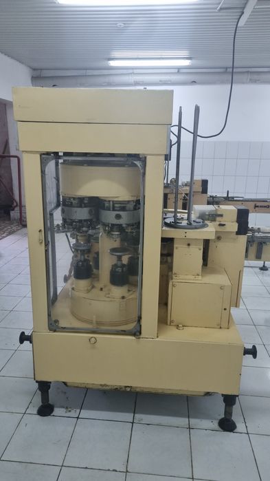 Продаю  закаточный станок  КЗК-79А