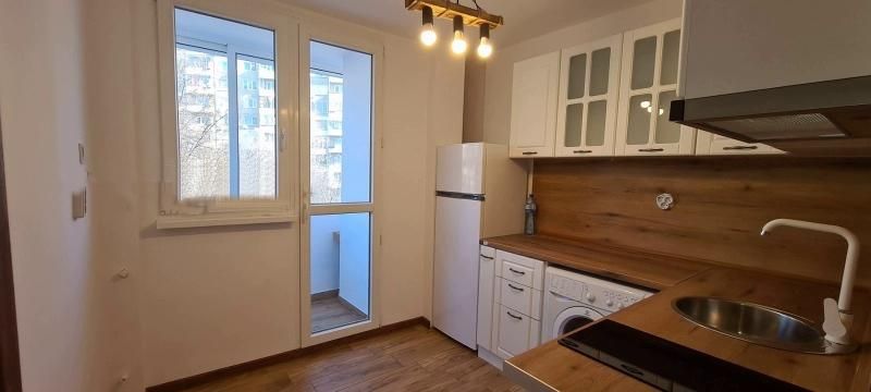 Дава се под наем Тристаен апартамент в София, Младост 1А - 80 кв.м за 750 € - Снимка #1