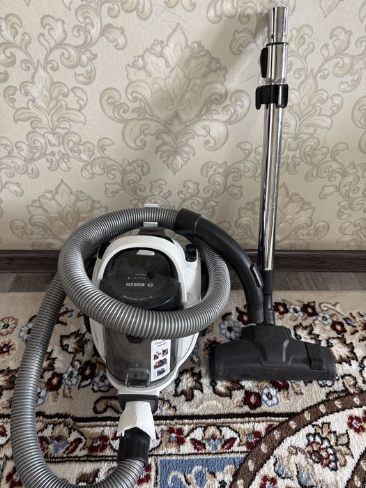 Продается Пылесос Bosch