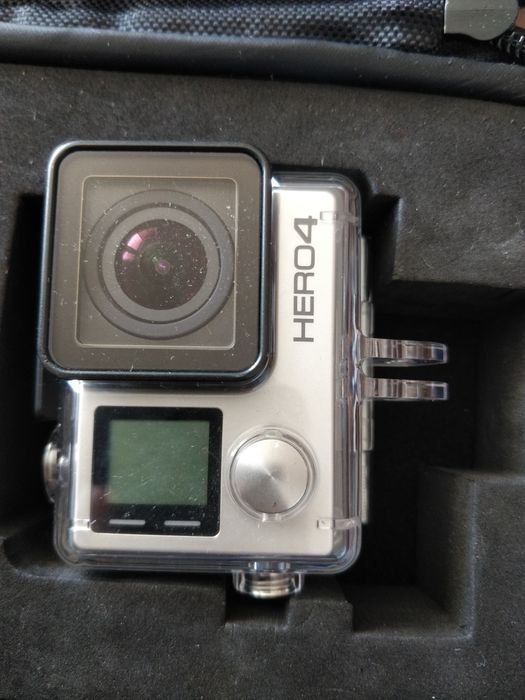 GoPro Hero 4 si accesorii