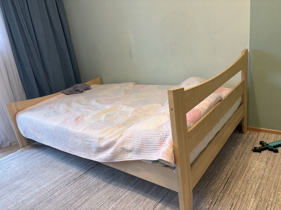 Продам кровать 120-200
