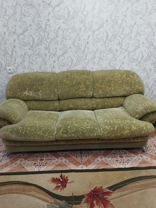 Продам диван в хорошем состоянии