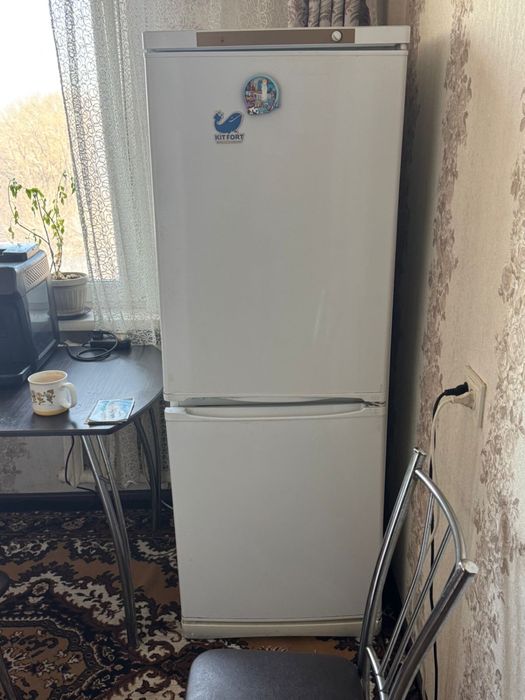 Продам б/у холодильник Indesit, в рабочем состоянии