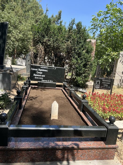 Памятники Qabir toshlari