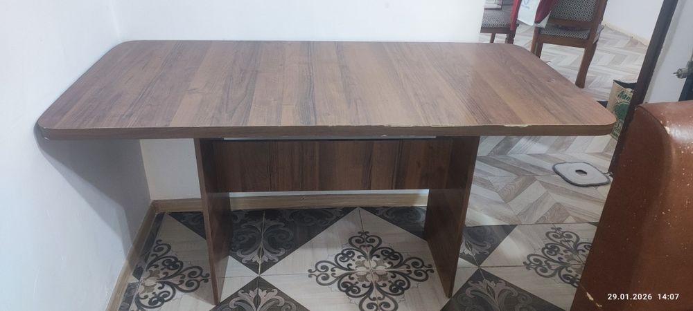 Продается стол размер 150*75