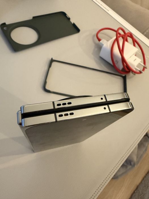 Oneplus Open 16 GB RAM 512 GB spatiu