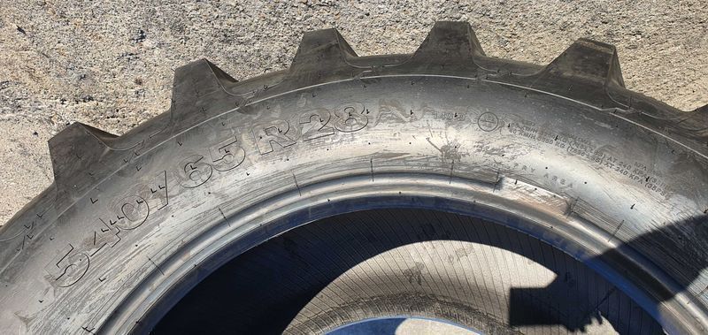 540/65R28 cauciucuri agricole noi pentru tractoare forestiere ZYX9
