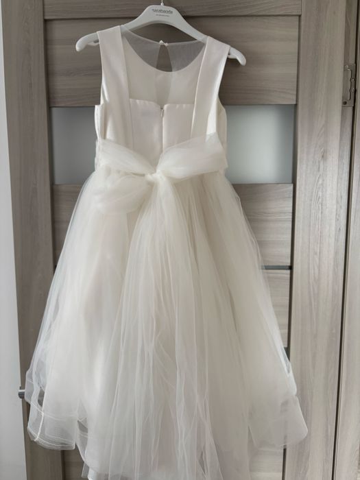 Rochie mireasa mica eleganta alba prima comuniune