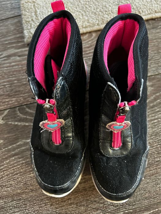 Ботуши и маратонки за момиченца