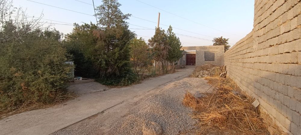 Ҳовли (қурилиши тугалланмаган)  сотилади. Ғузор тумани