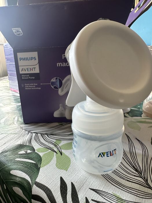 Ръчна помпа за кърма Philips Avent + подарък протектори за зърна