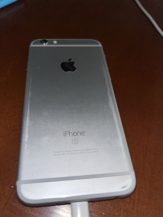 iPhone 6s продаю
