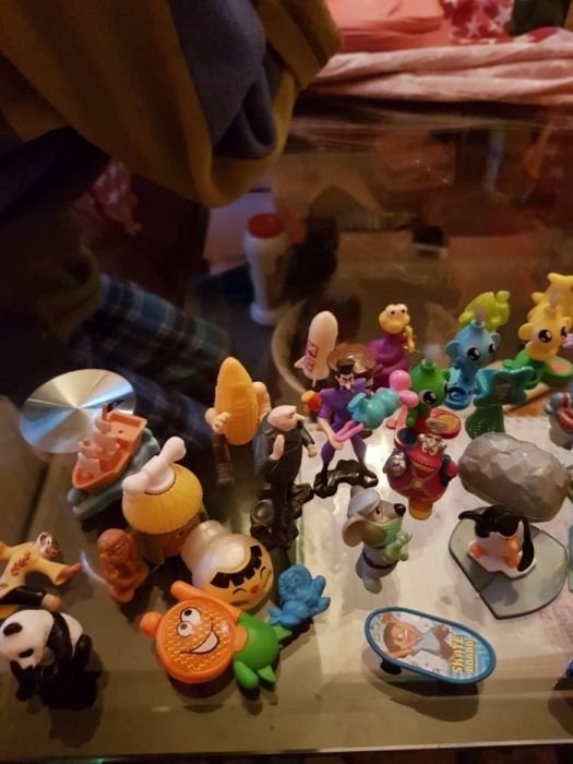 Киндер играчки