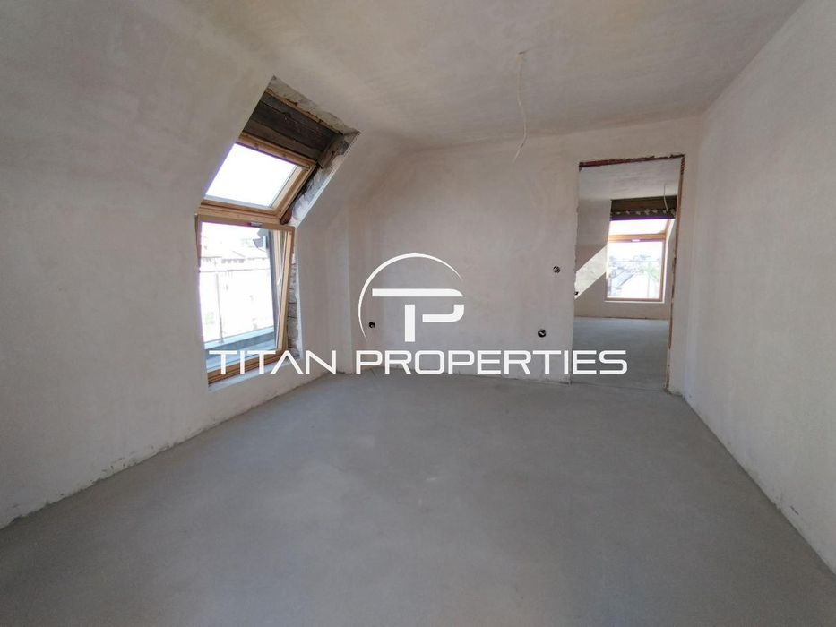 Продава се Тристаен апартамент в Варна, Колхозен пазар - 110 кв.м за 1819 €/кв.м - Снимка #8