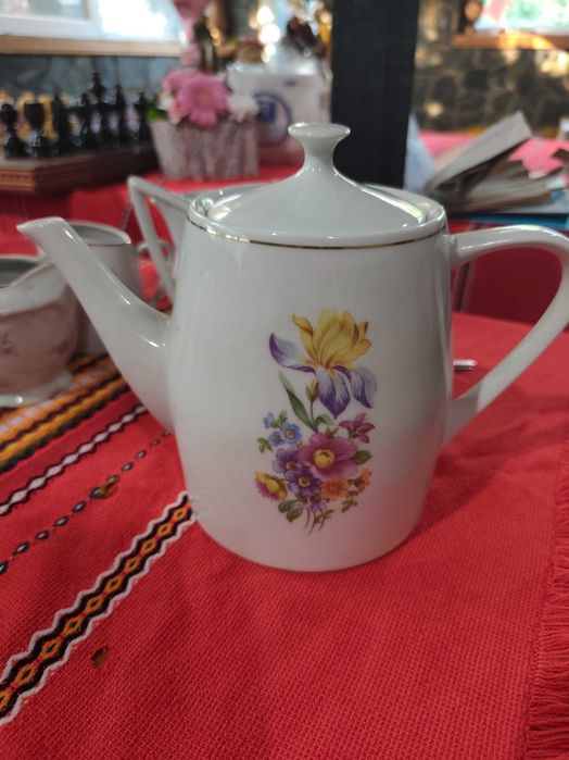 Винтидж порцеланов сервиз