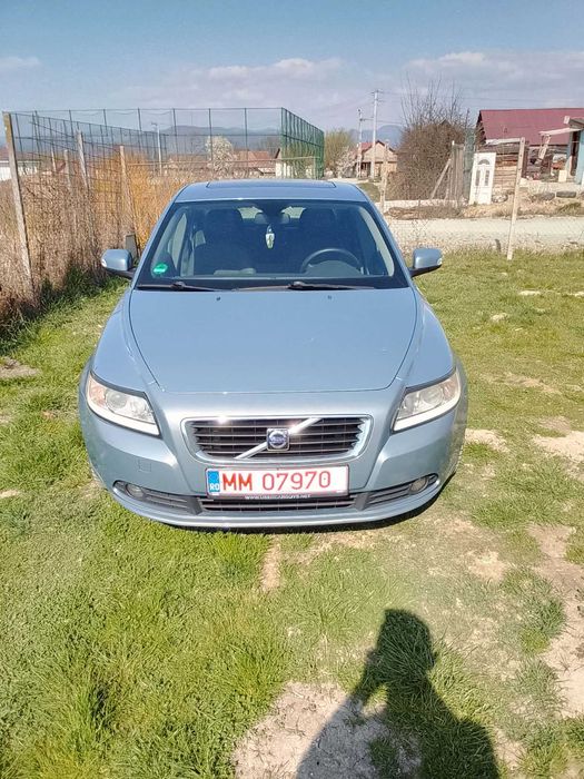 Volvo s40 2.4i.  Ca nou
