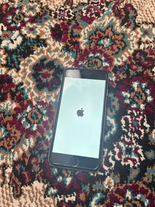 Продам iPhone 6 (64 ГБ).