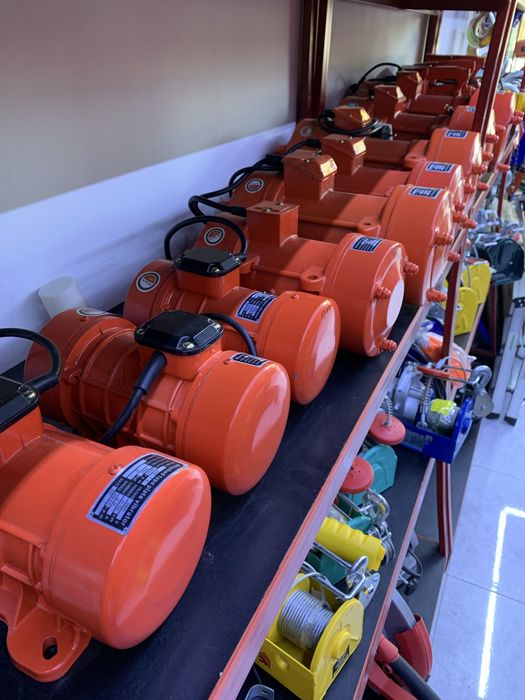 вибратор площадочный 220V,380V от 0.37квт до 3квт vibrator