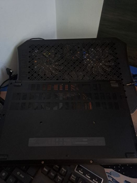 Urgent! Vând Laptop Gaming Acer Nitro+Cooler Rampage