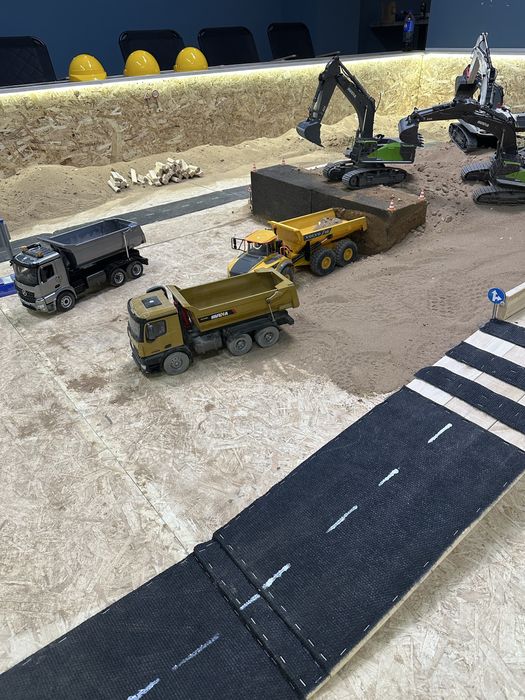 Игрушки для детской игровой