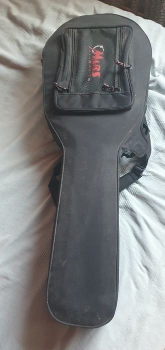 Електрическа китара Ibanez – червена + калъф